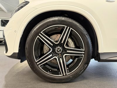 MERCEDES-BENZ GLC - 10