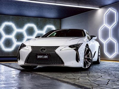 LEXUS LC - 10