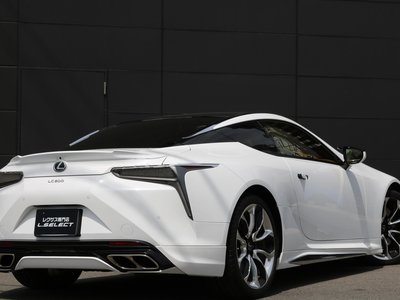 LEXUS LC - 10