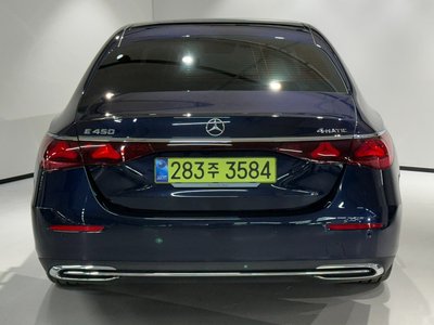 MERCEDES-BENZ E-CLASS - 4