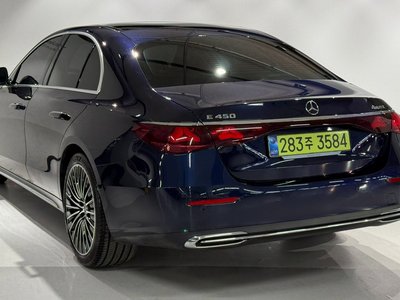 MERCEDES-BENZ E-CLASS - 2