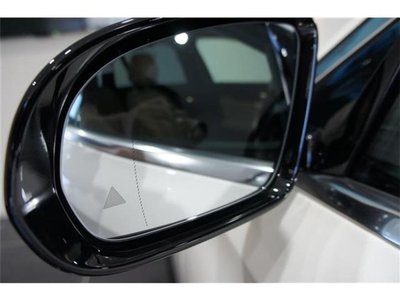 صورة مصغرة 32 لـ 2023 Mercedes-BENZ E-CLASS