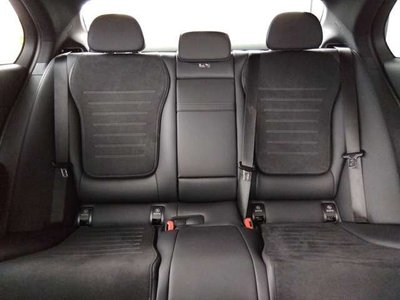 صورة مصغرة 35 لـ 2025 Mercedes-BENZ C-CLASS