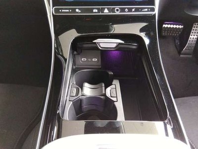 صورة مصغرة 24 لـ 2025 Mercedes-BENZ C-CLASS