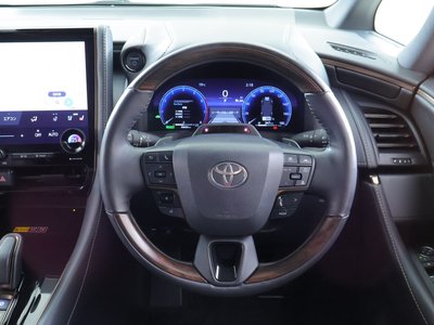 صورة 8 لـ 2023 Toyota ALPHARD