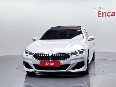BMW 8 SERIES - 2