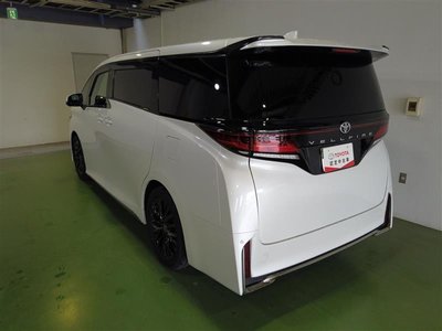 TOYOTA VELLFIRE - 2