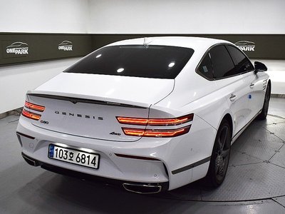 صورة 2 لـ 2023 Genesis G80