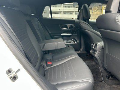 2025 Mercedes-BENZ GLC — миниатюра 17