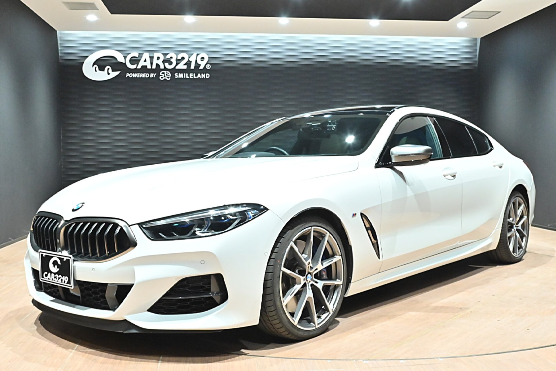 BMW 8 SERIES GRAN COUPE - View 1