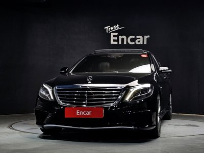 2017 Mercedes-BENZ S-CLASS photo 2
