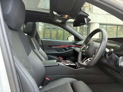 2025 BMW 5 SERIES TOURING — миниатюра 11