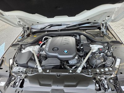 2025 BMW 5 SERIES TOURING — миниатюра 21
