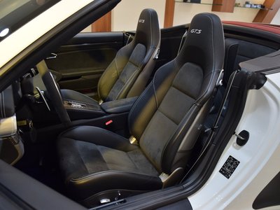 PORSCHE 911 CABRIOLET - 8