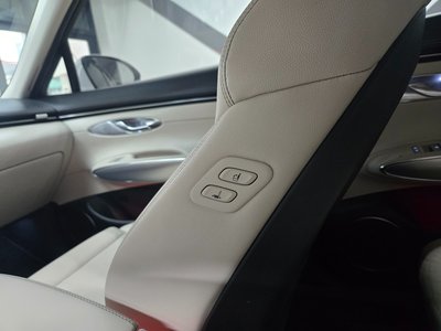 صورة مصغرة 15 لـ 2021 Genesis GV70