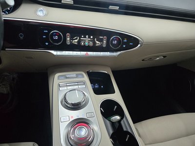 صورة مصغرة 18 لـ 2021 Genesis GV70