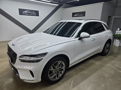صورة 5 لـ 2021 Genesis GV70