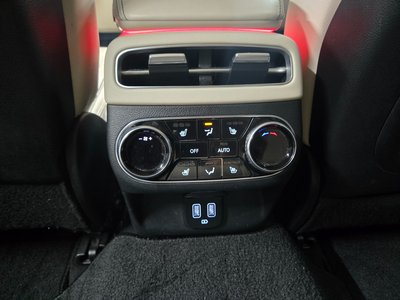 صورة مصغرة 14 لـ 2021 Genesis GV70