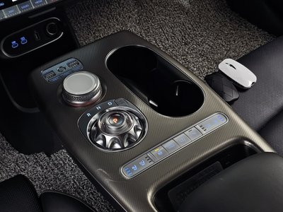 2022 Genesis GV60 — фото 9