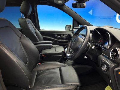 2023 Mercedes-BENZ V-CLASS photo 9