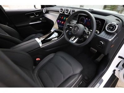 صورة 7 لـ 2025 Mercedes-BENZ GLC AMG