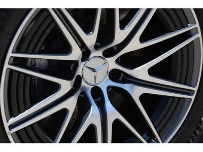 صورة 6 لـ 2025 Mercedes-BENZ GLC AMG