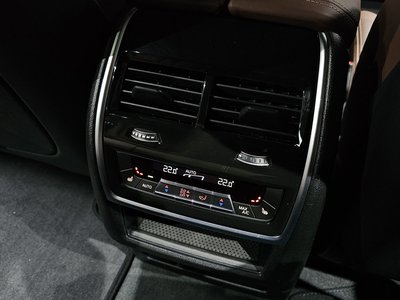 2025 BMW X5 缩略图 32