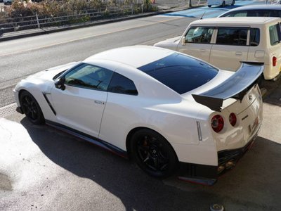 NISSAN GT-R - 4