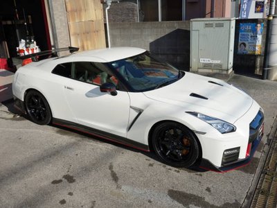 NISSAN GT-R - 3