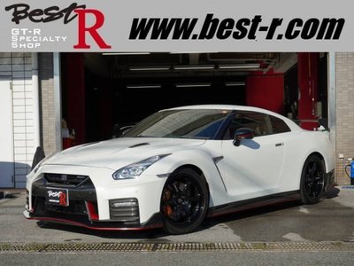 NISSAN GT-R
