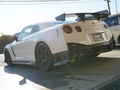 NISSAN GT-R - 8