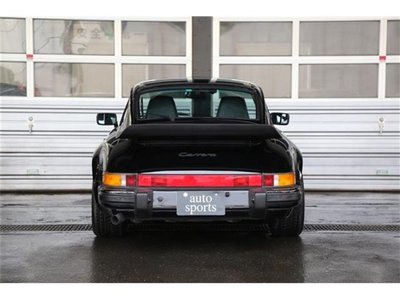 PORSCHE 911 - 6