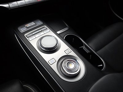 صورة مصغرة 12 لـ 2021 Genesis GV70