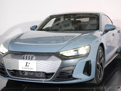 AUDI E-TRON GT QUATTRO - 8
