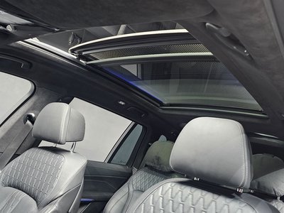 2023 BMW X7 — миниатюра 32