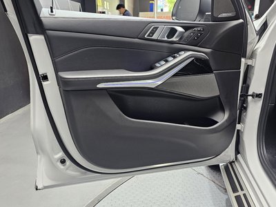 2023 BMW X7 — миниатюра 14