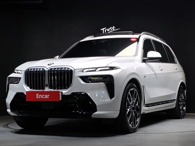 2023 BMW X7 — фото 1