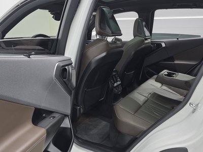 2025 BMW X3 缩略图 16