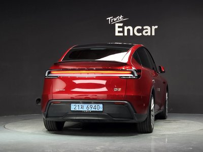 2025 Tesla MODEL Y photo 3