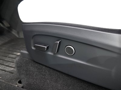 2025 Tesla MODEL Y 缩略图 31