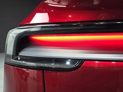 2025 Tesla MODEL Y photo 10