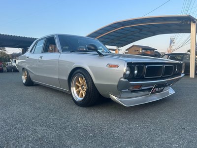 NISSAN SKYLINE