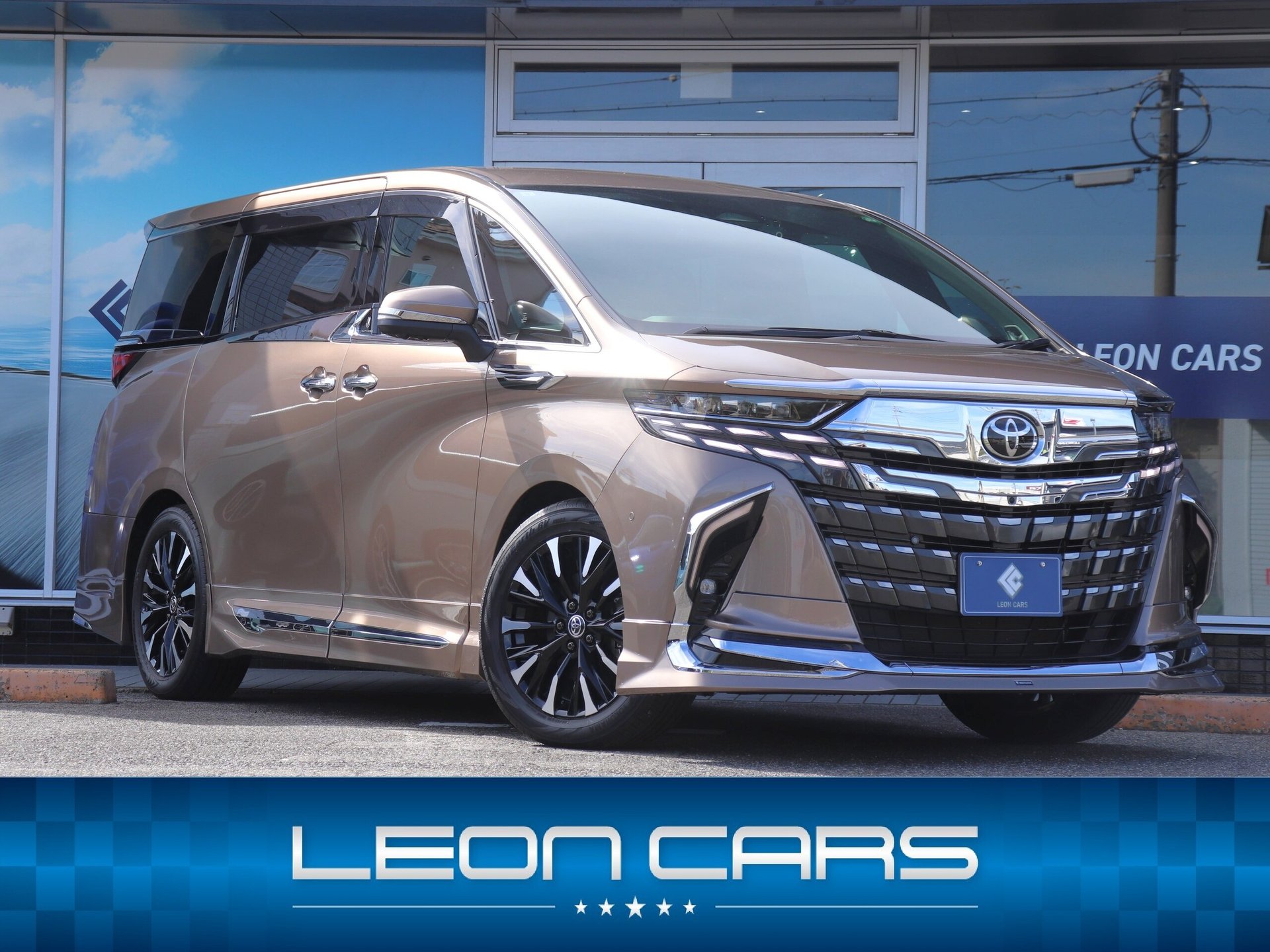 TOYOTA ALPHARD - View 1