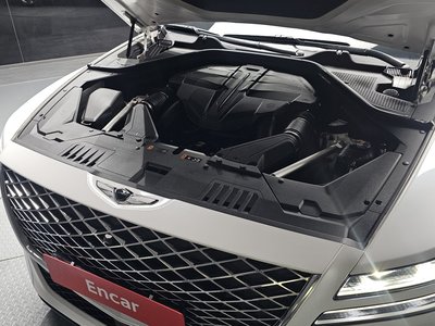 صورة 7 لـ 2023 Genesis GV80