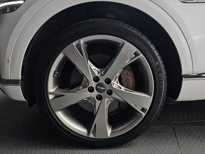 صورة 6 لـ 2023 Genesis GV80
