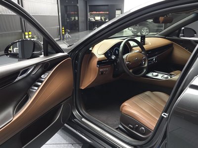 GENESIS G80 (RG3) - 10