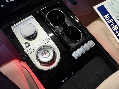 GENESIS G80 (RG3) - 5