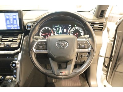2023 Toyota LAND CRUISER 300 — миниатюра 30