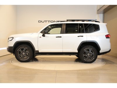 TOYOTA LAND CRUISER 300 - 7