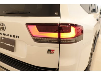 2023 Toyota LAND CRUISER 300 — миниатюра 50